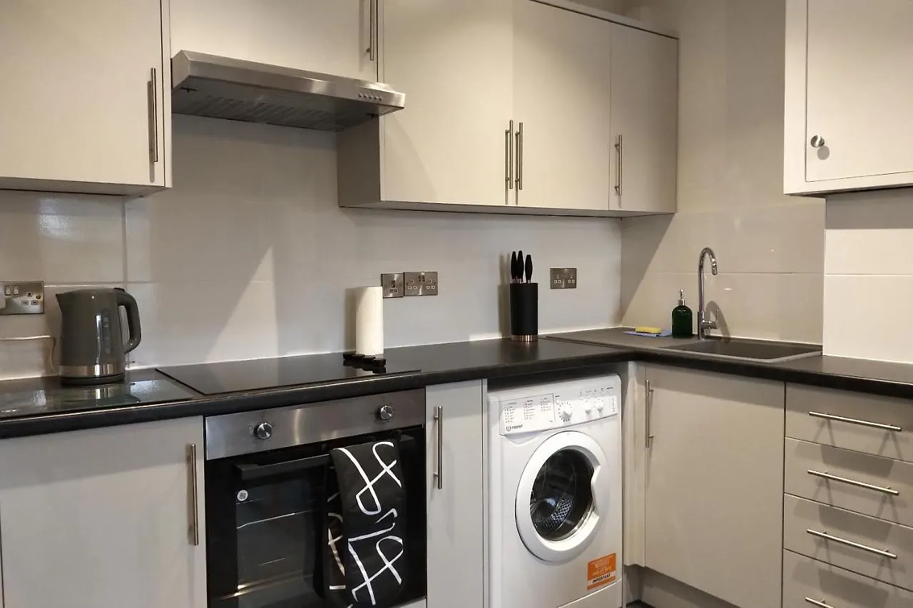 Oliver Wests Beautiful 2 Bedroom Sleeps 4 Apartment スカーバラ